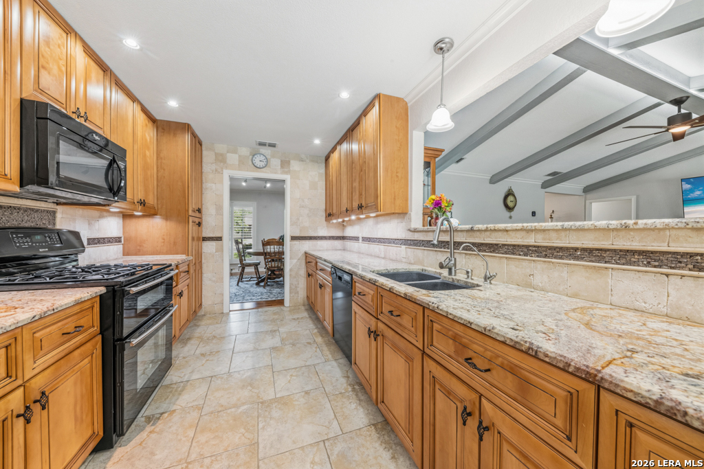 6022 WINDING RIDGE DR