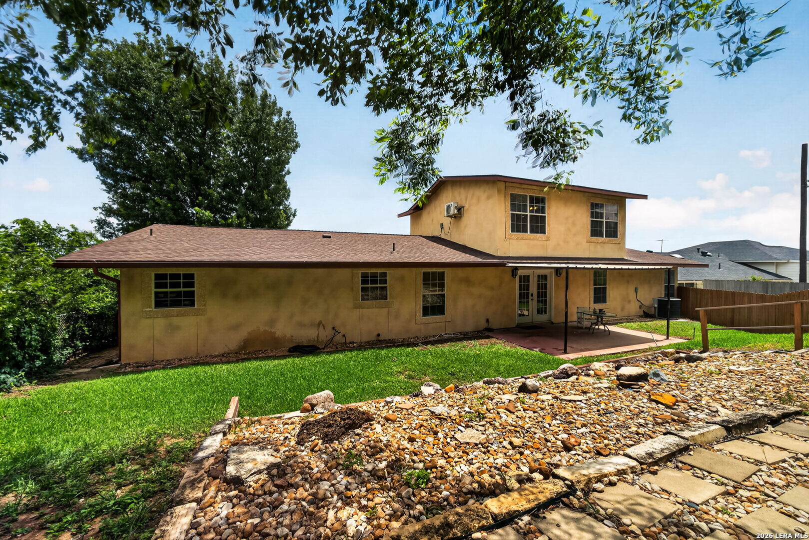 515 W CRESTLINE DR