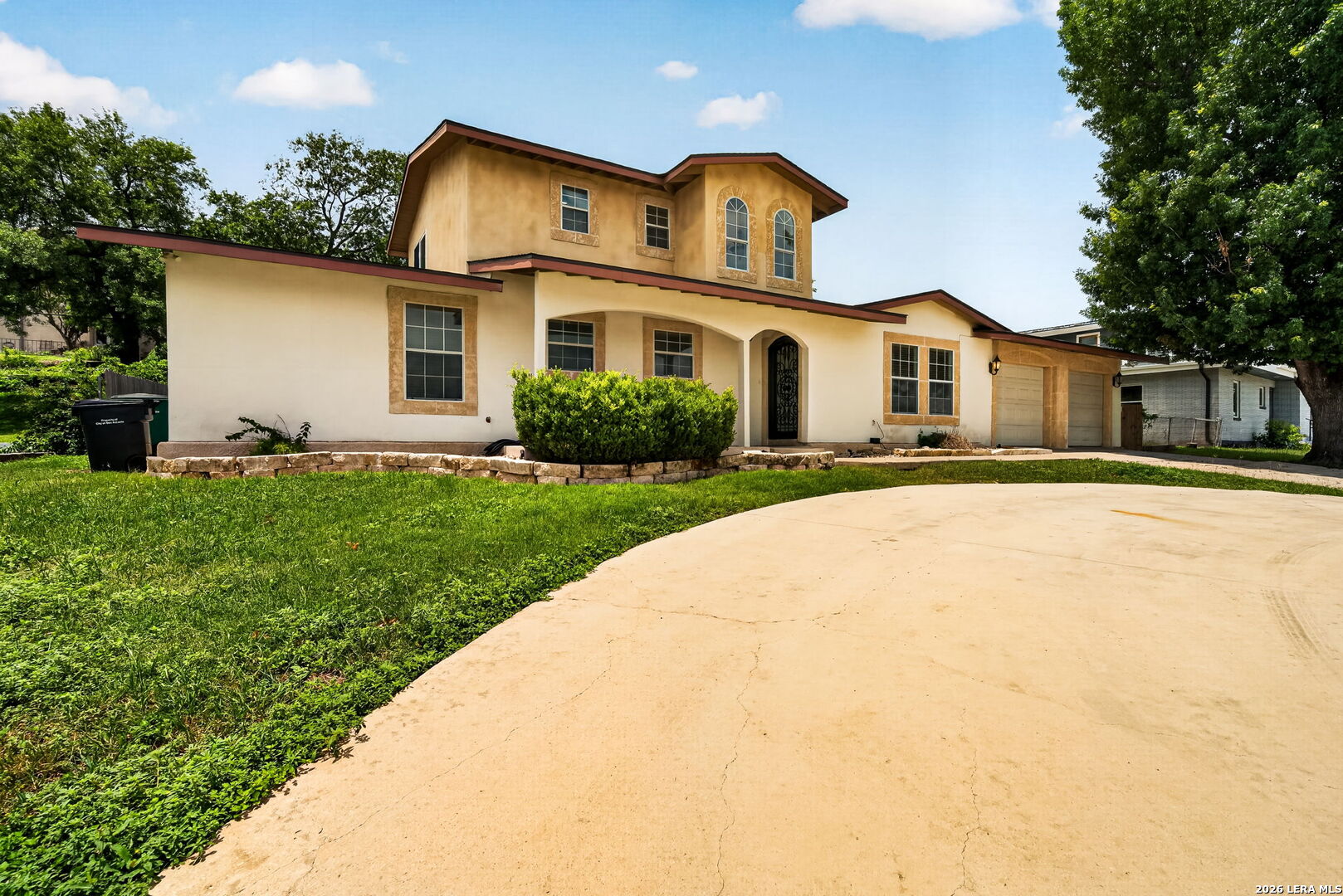 515 W CRESTLINE DR