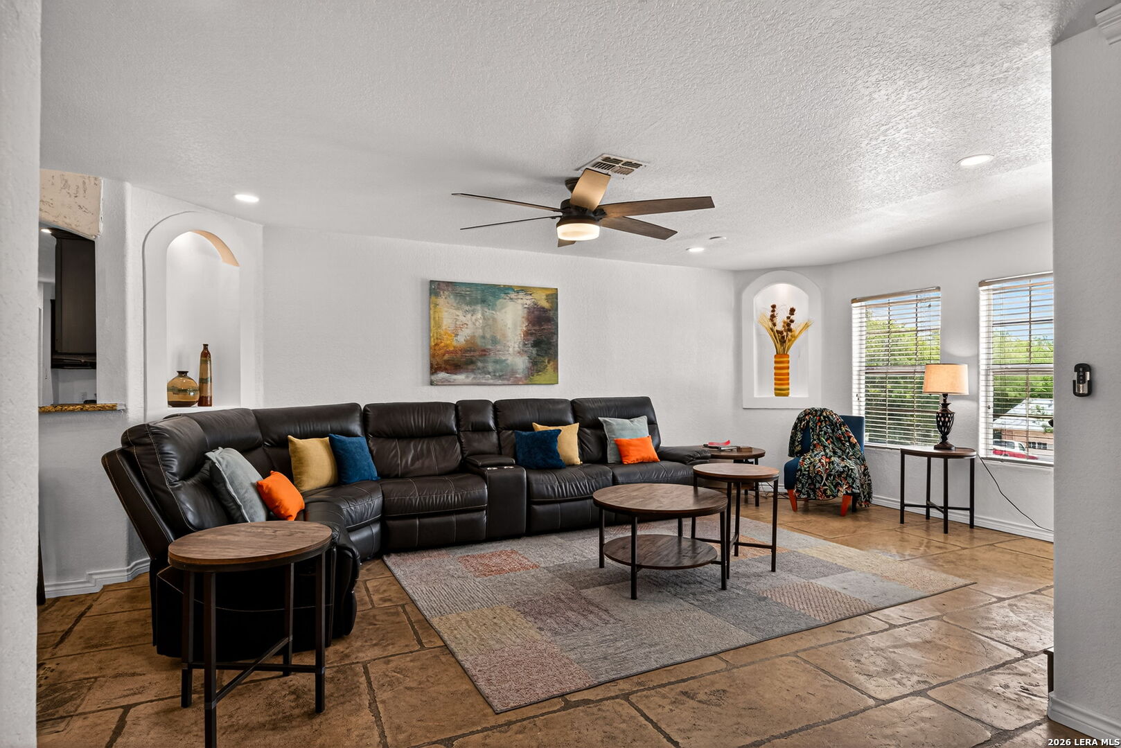 515 W CRESTLINE DR
