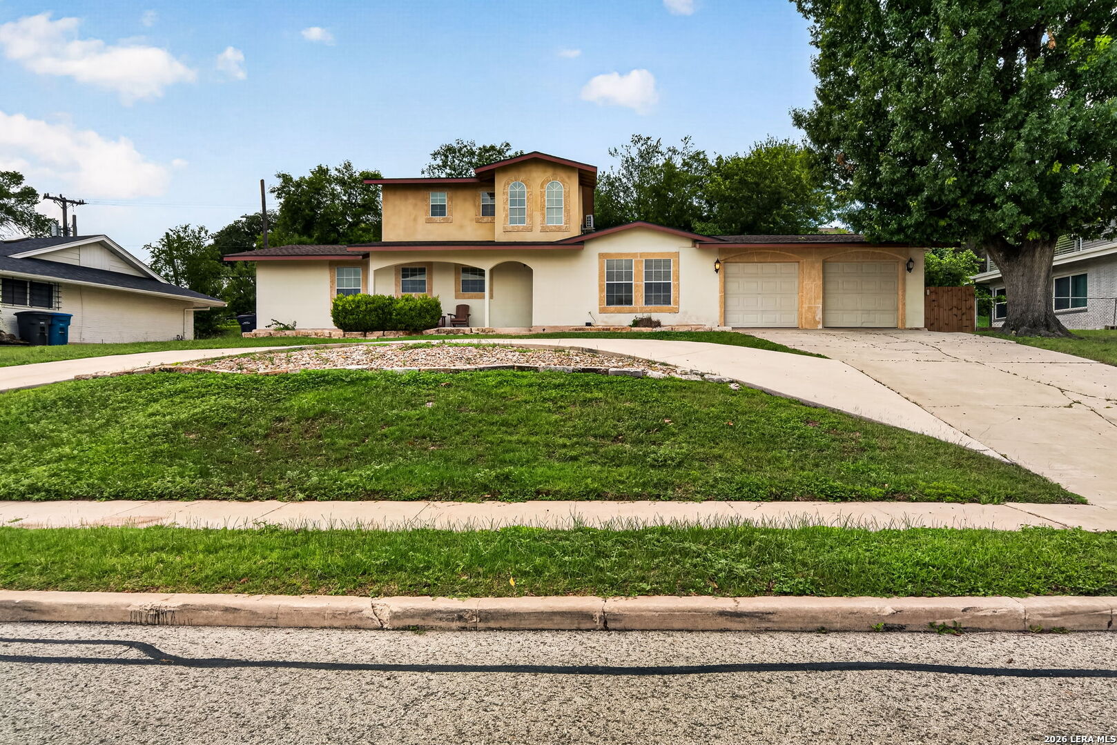 515 W CRESTLINE DR