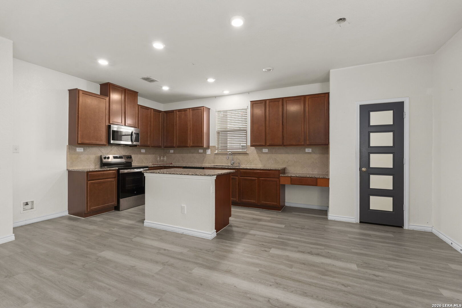 1615 Iron Creek