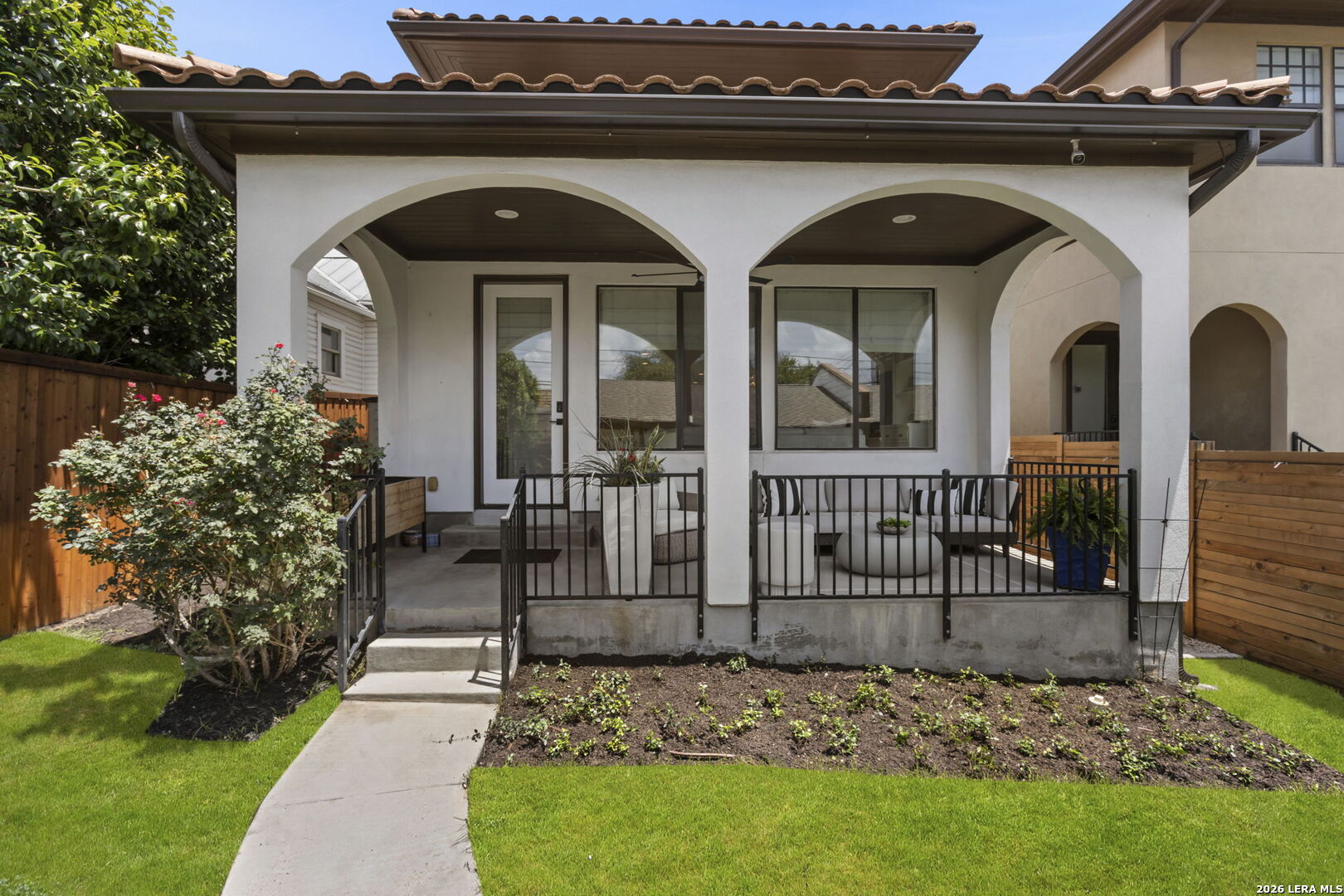 334 E Olmos Dr.