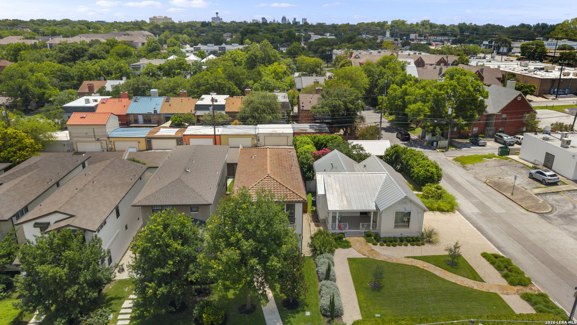 334 E Olmos Dr.