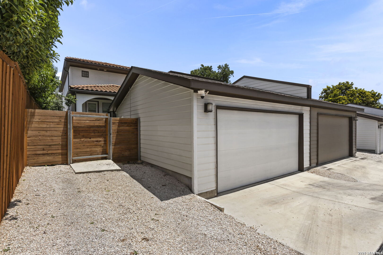 334 E Olmos Dr.