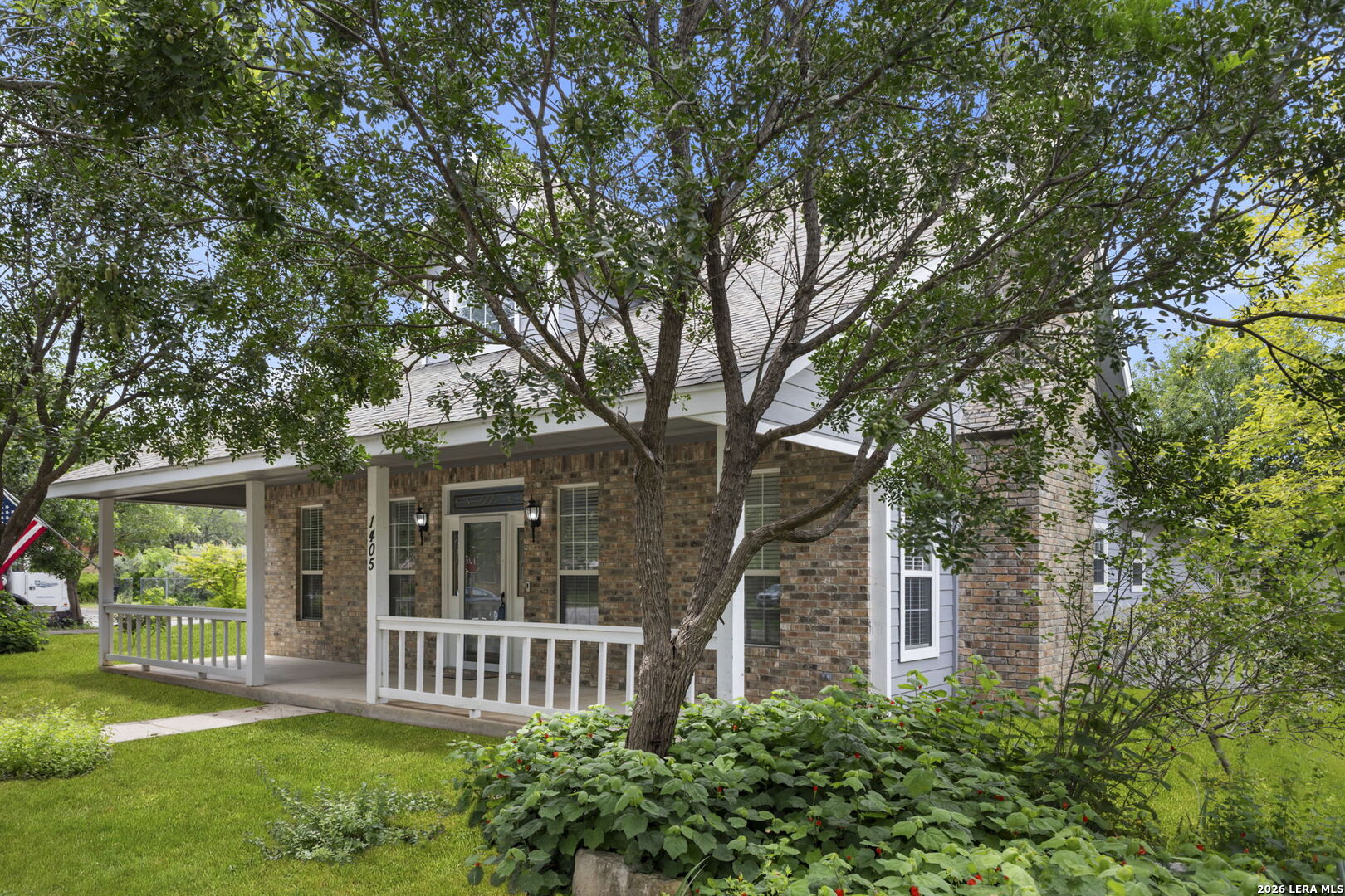 1405 AZALEA LN