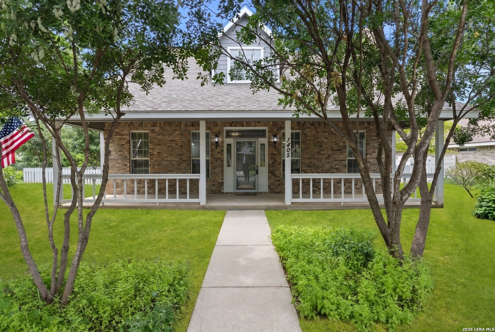 1405 AZALEA LN