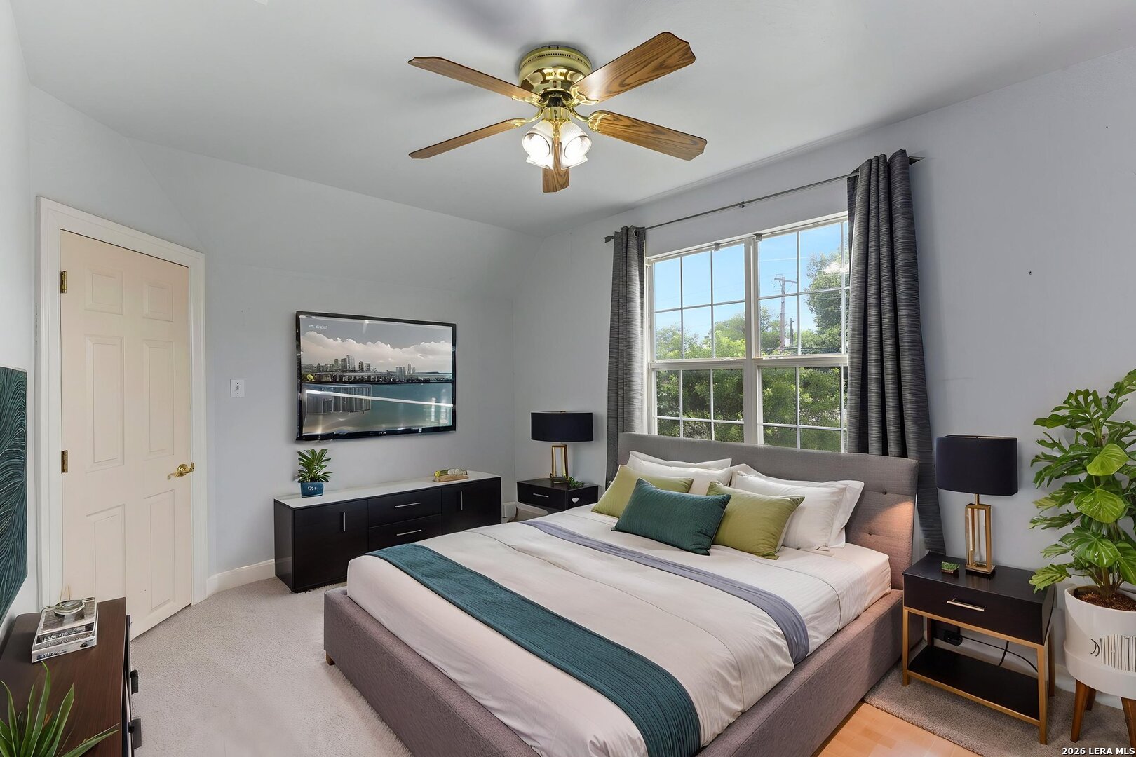 1405 AZALEA LN