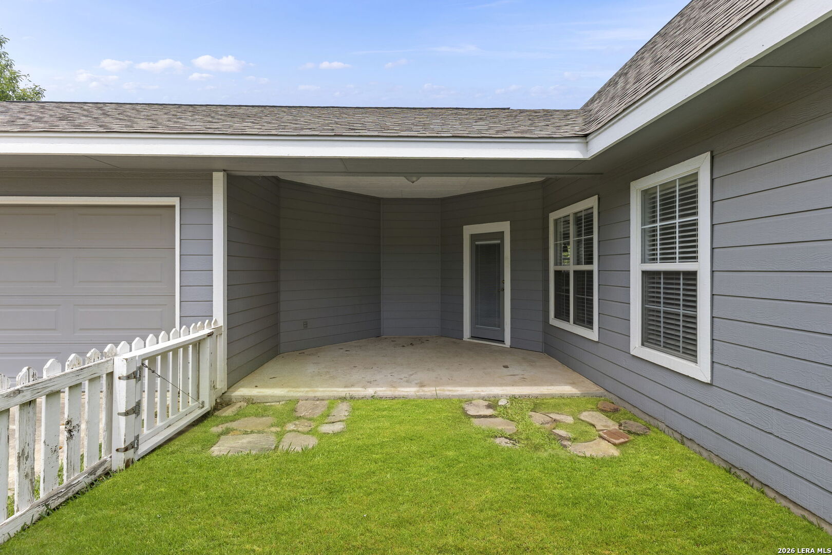 1405 AZALEA LN