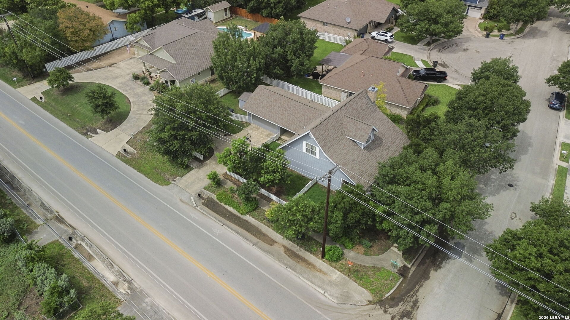 1405 AZALEA LN