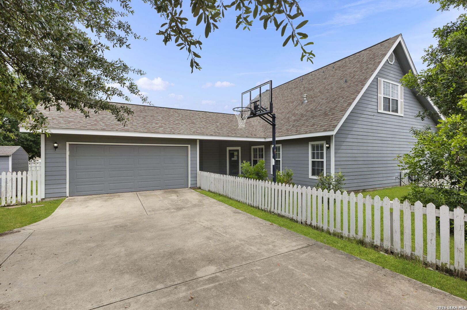 1405 AZALEA LN