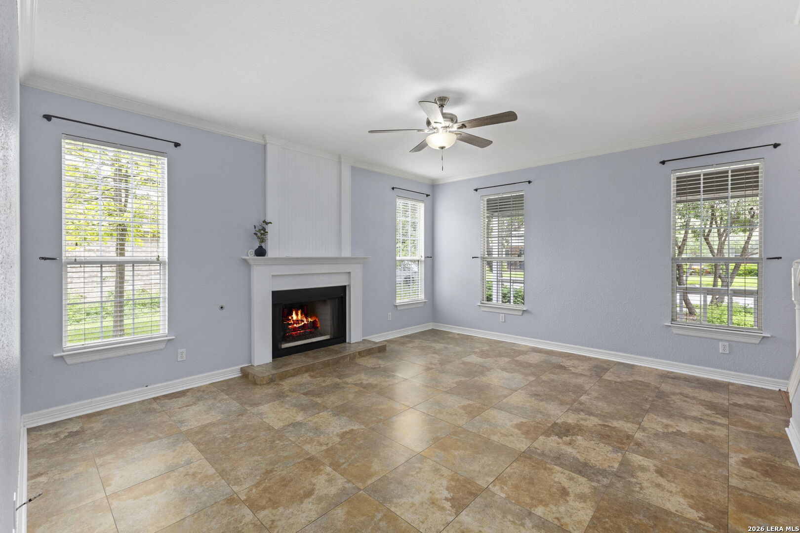 1405 AZALEA LN