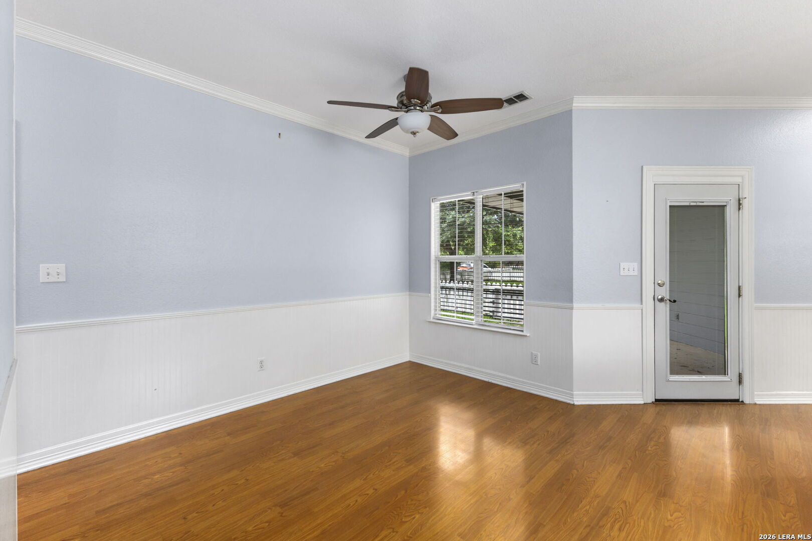 1405 AZALEA LN