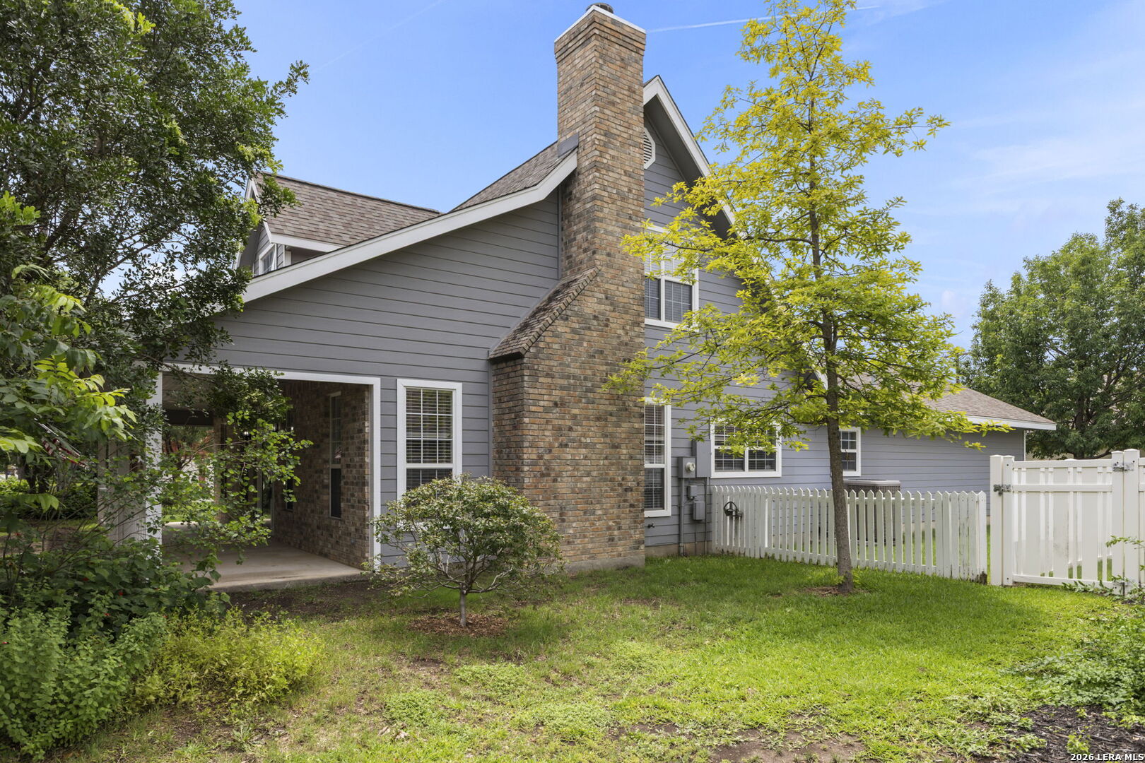 1405 AZALEA LN