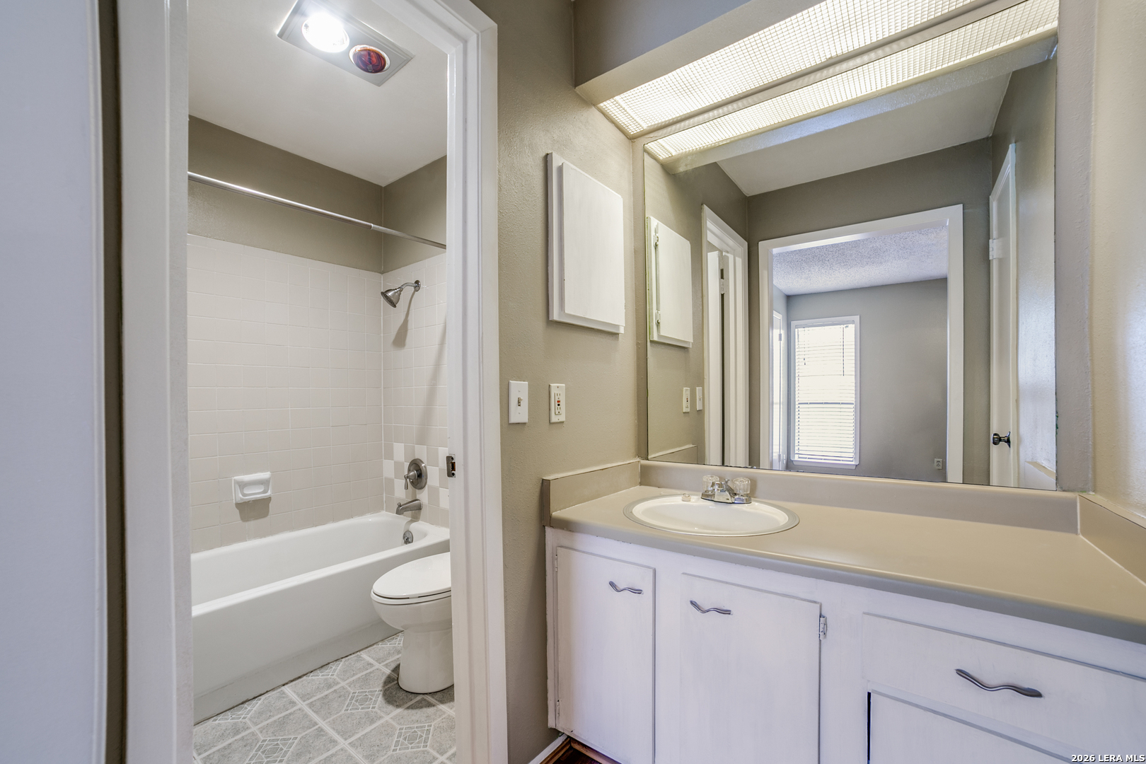 3843 Barrington St 242K
