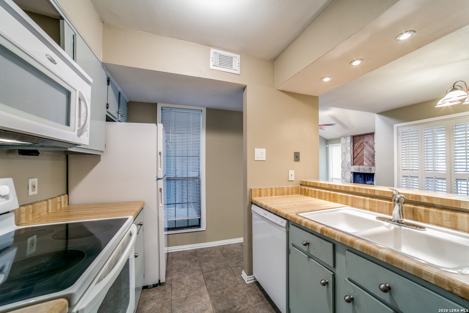 3843 Barrington St 242K
