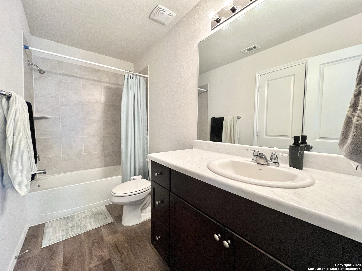 2526 WENTWOOD RUN