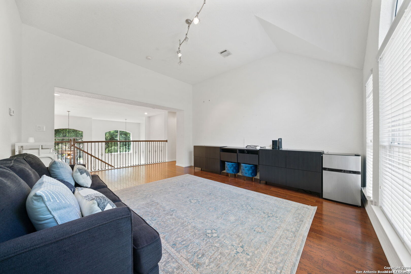 614 CYPRESS TRL