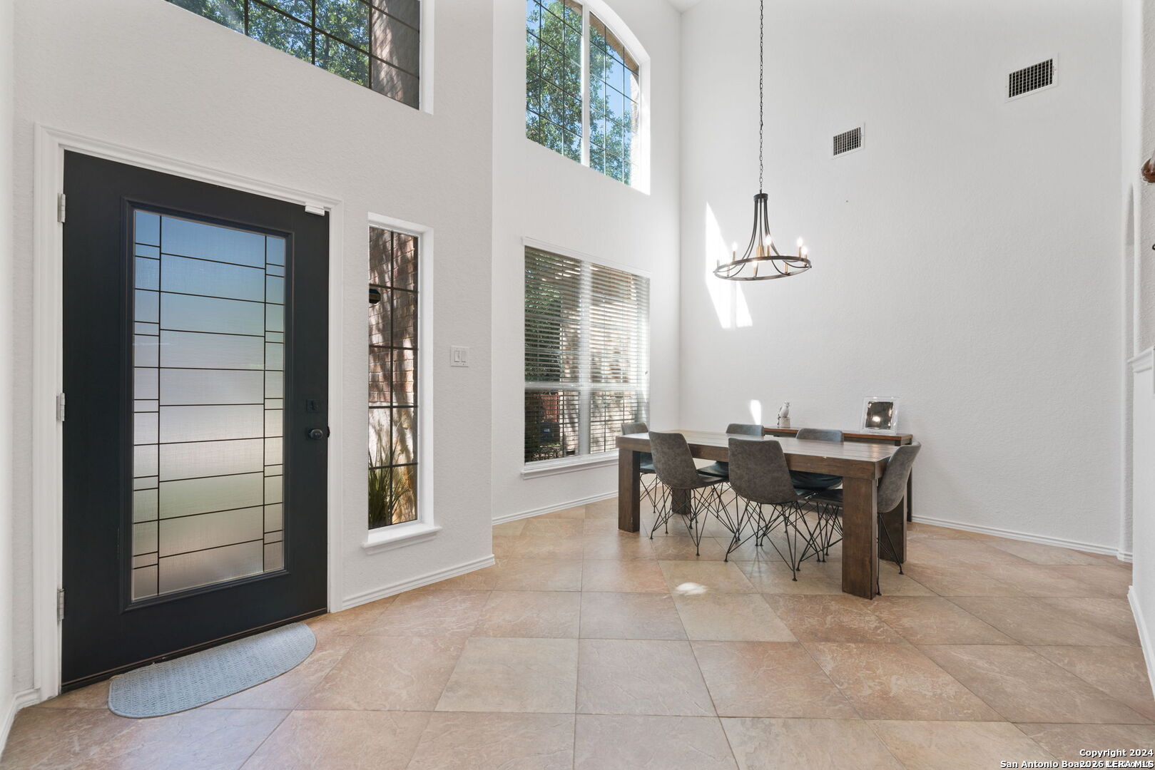 614 CYPRESS TRL