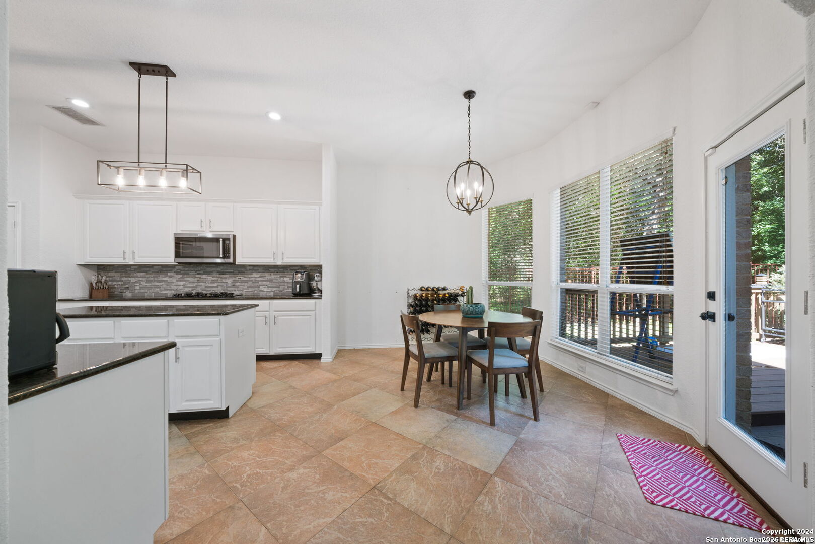 614 CYPRESS TRL