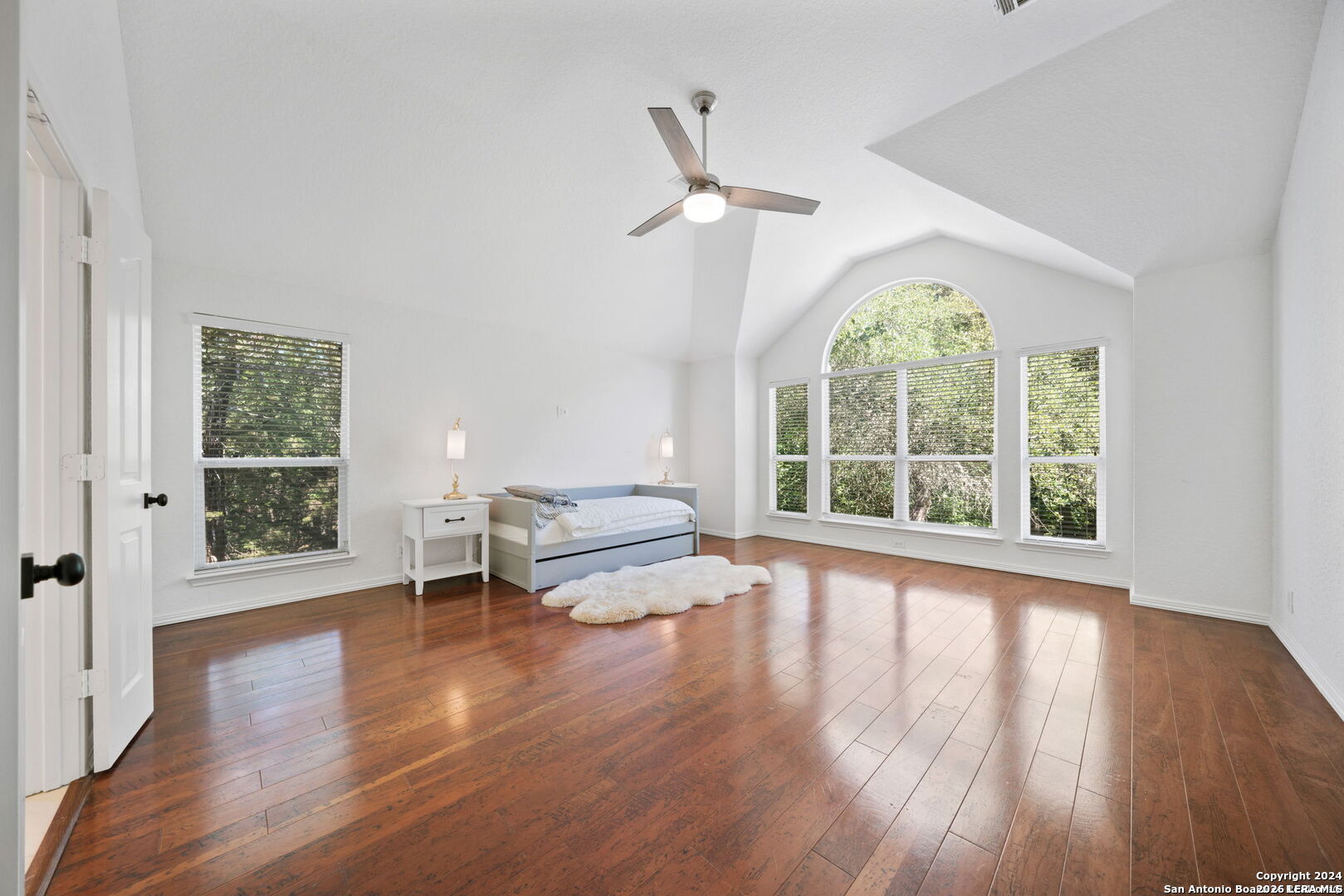 614 CYPRESS TRL