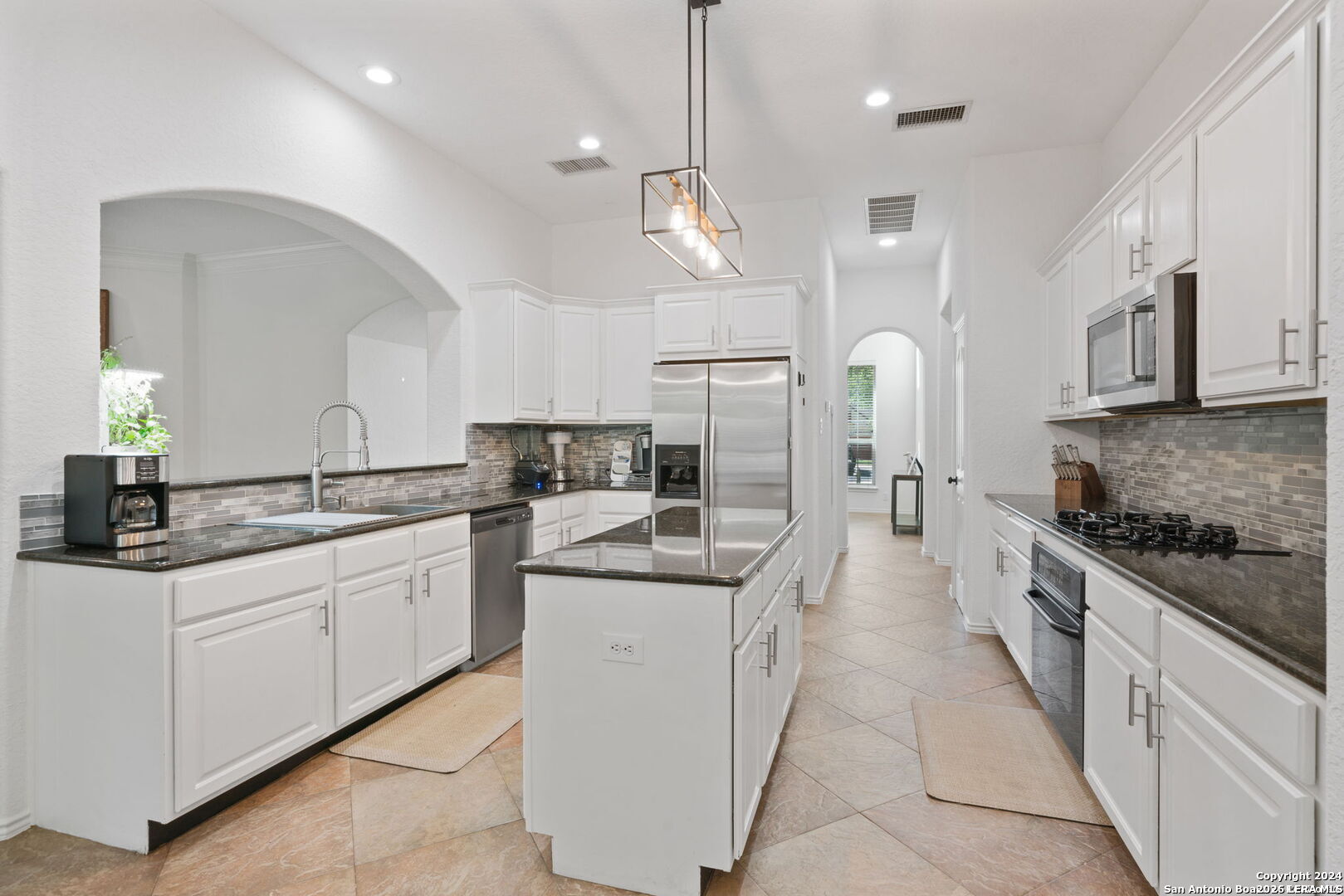 614 CYPRESS TRL