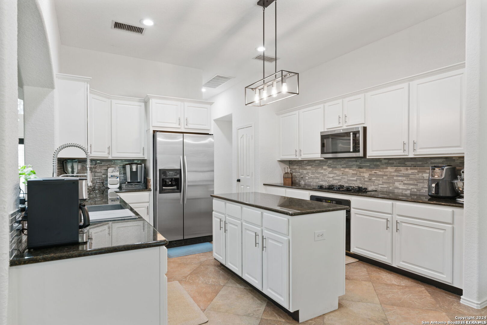 614 CYPRESS TRL