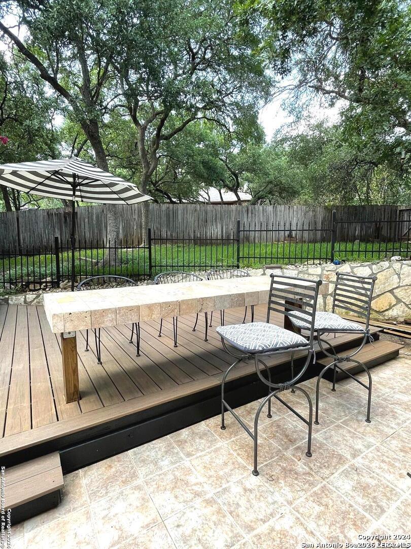 614 CYPRESS TRL