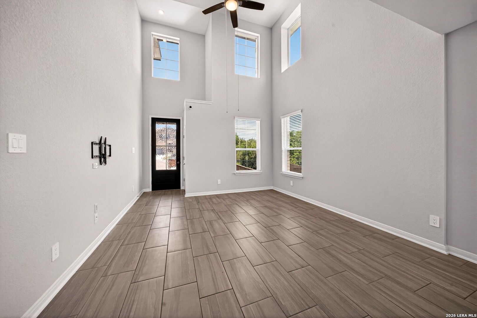 5703 BETHS WAY