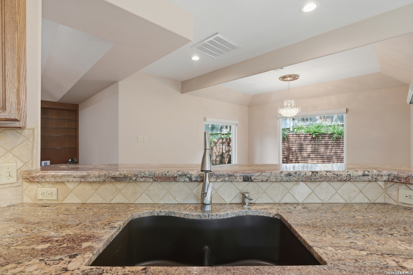 8 Donore Cir