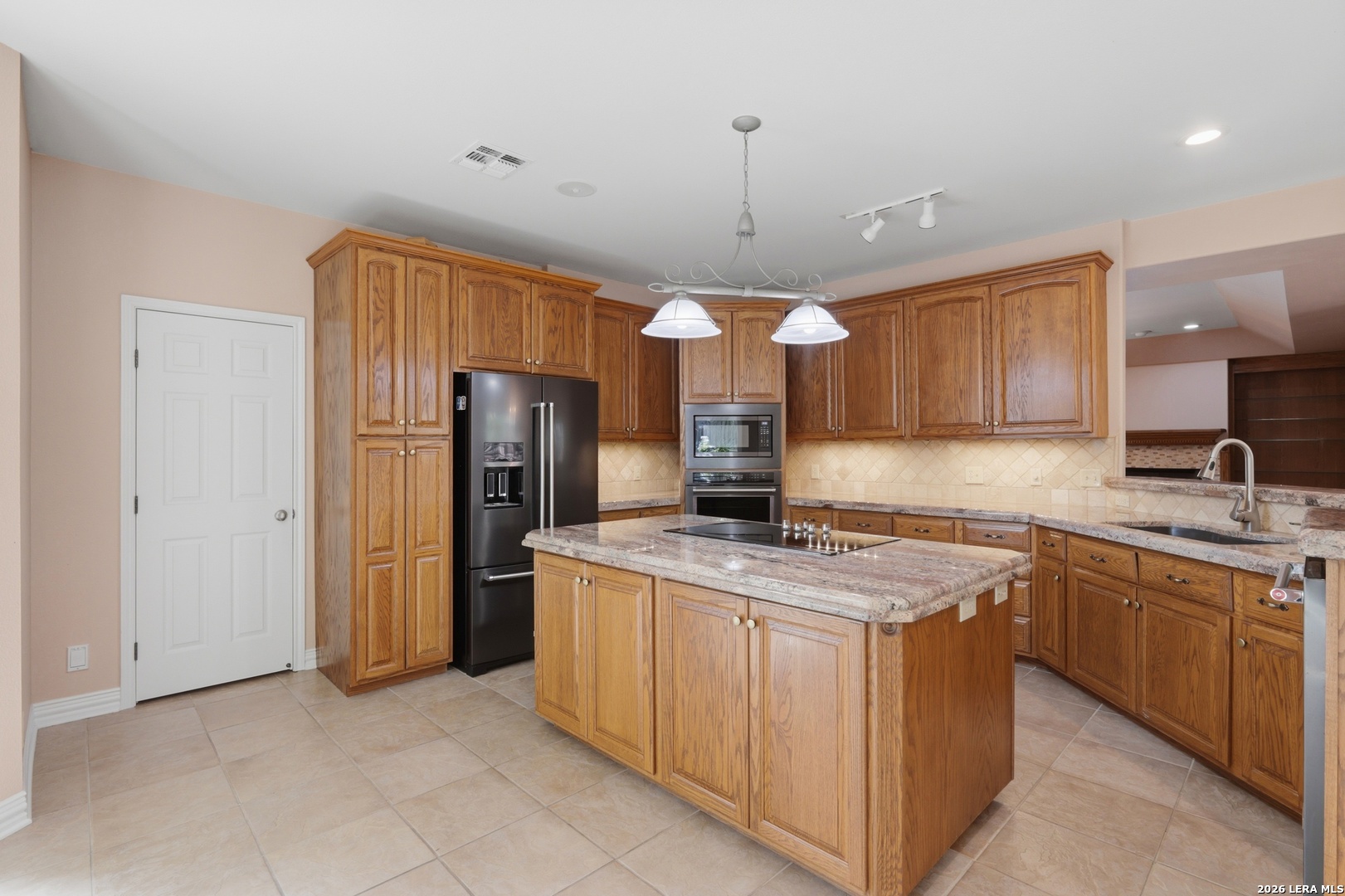8 Donore Cir