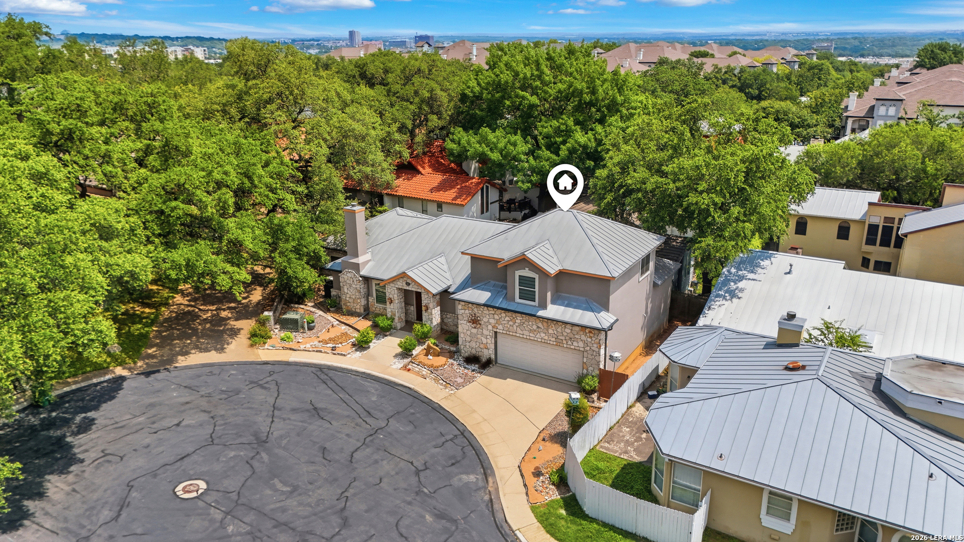 8 Donore Cir