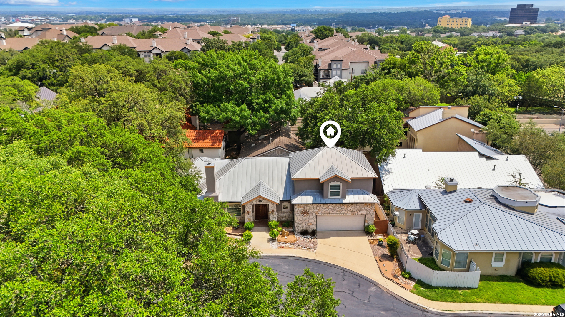 8 Donore Cir