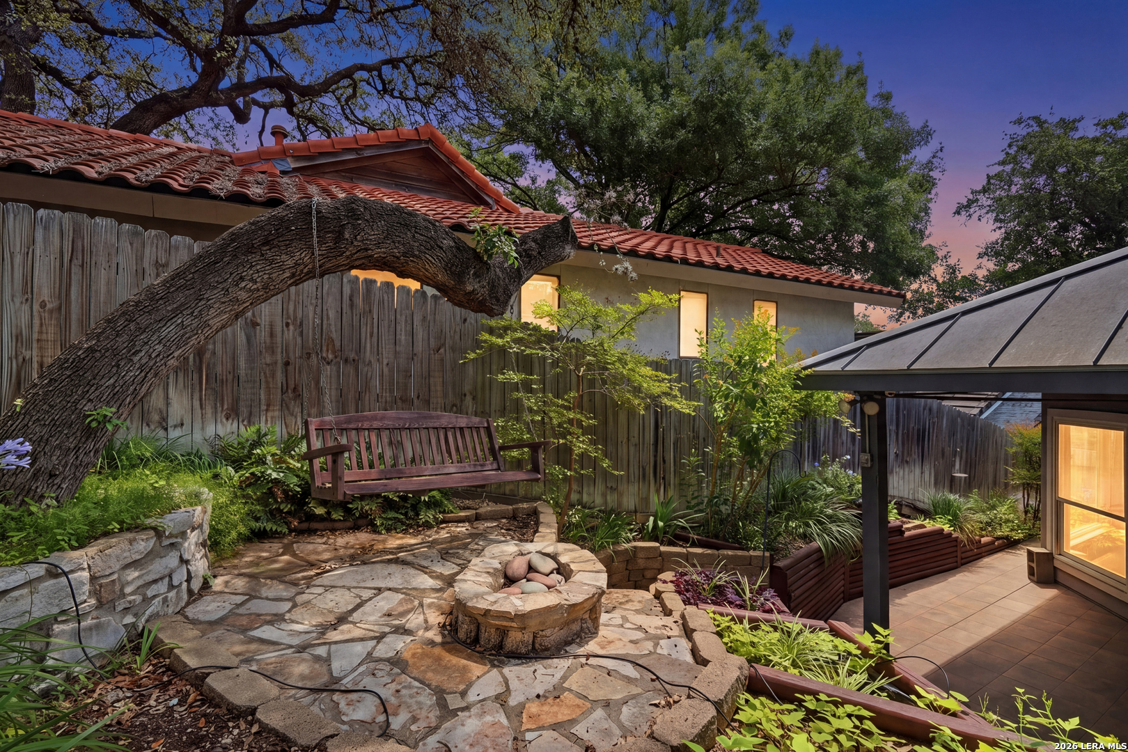 8 Donore Cir