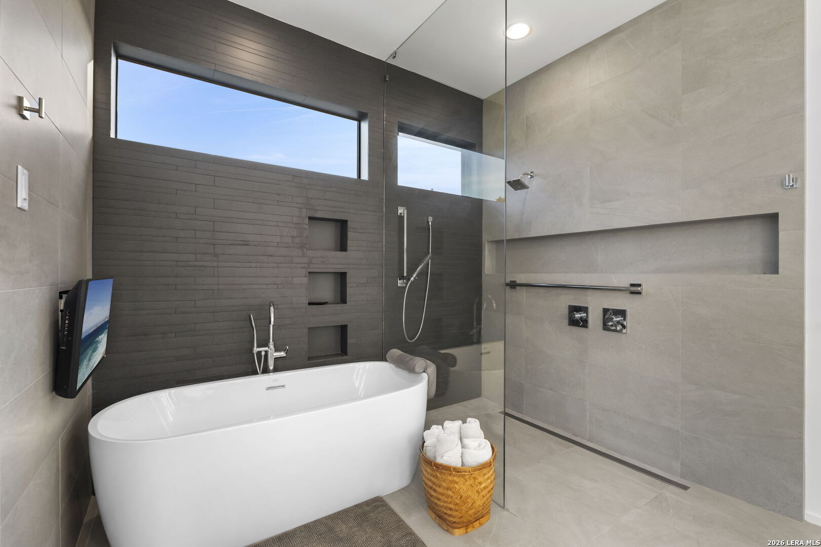352 Arthur Ct