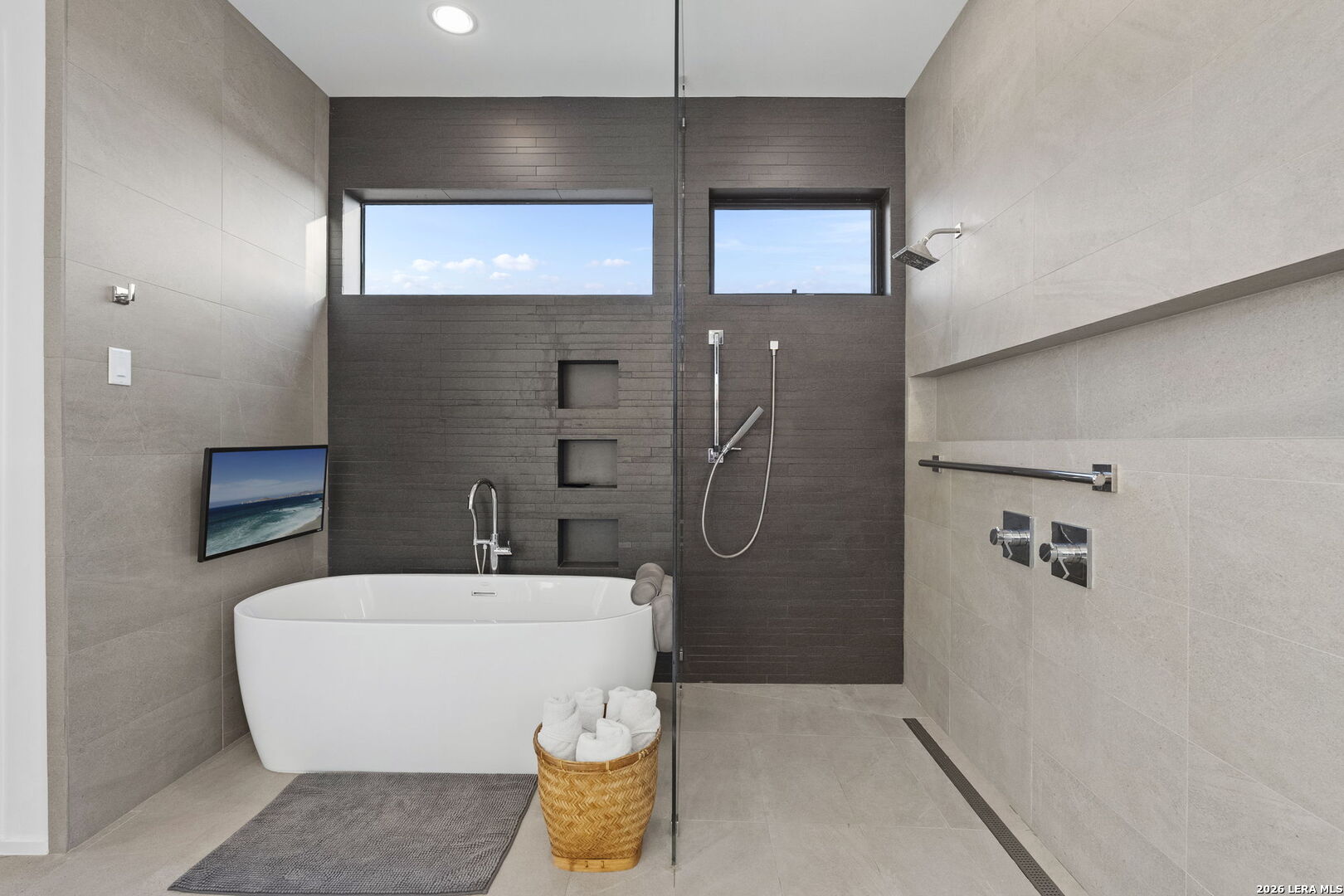 352 Arthur Ct