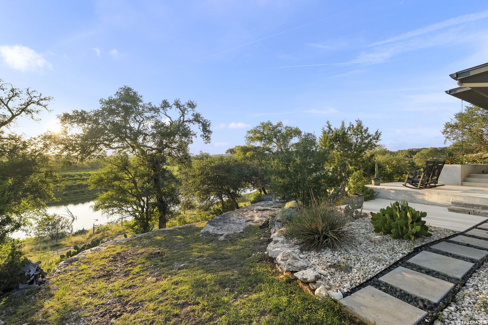 352 Arthur Ct