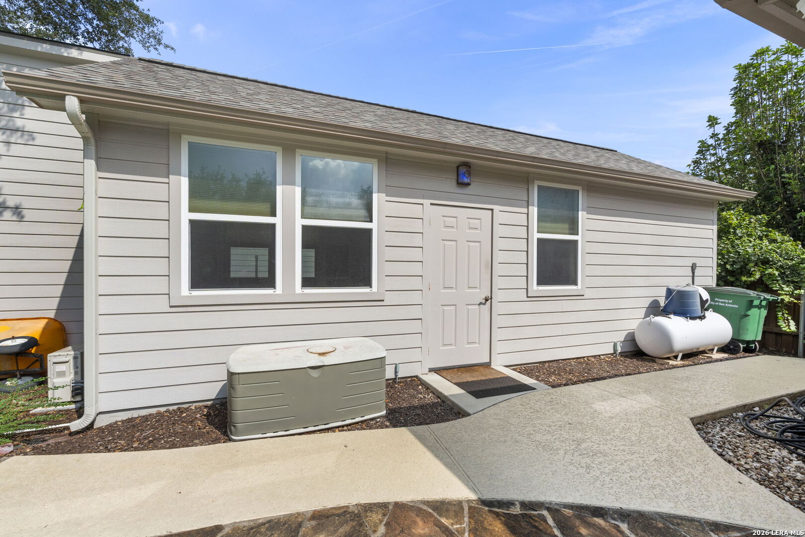 9510 Maytum Cir