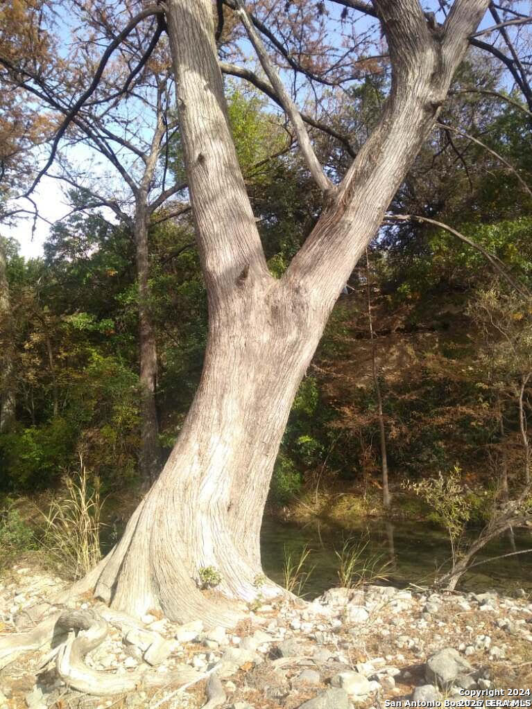 TRACT 30 Highway 16 N