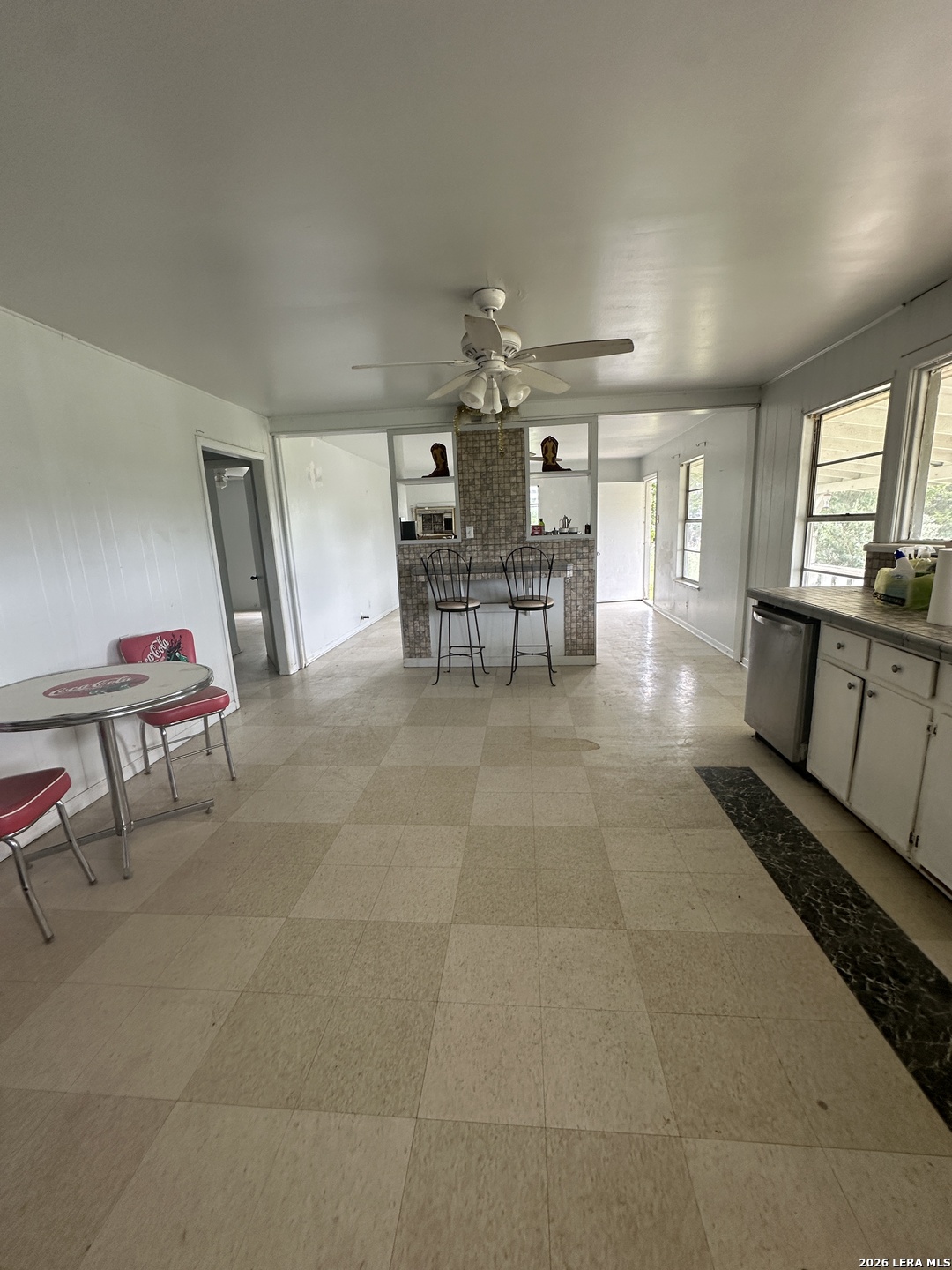 9 Sky Line Dr
