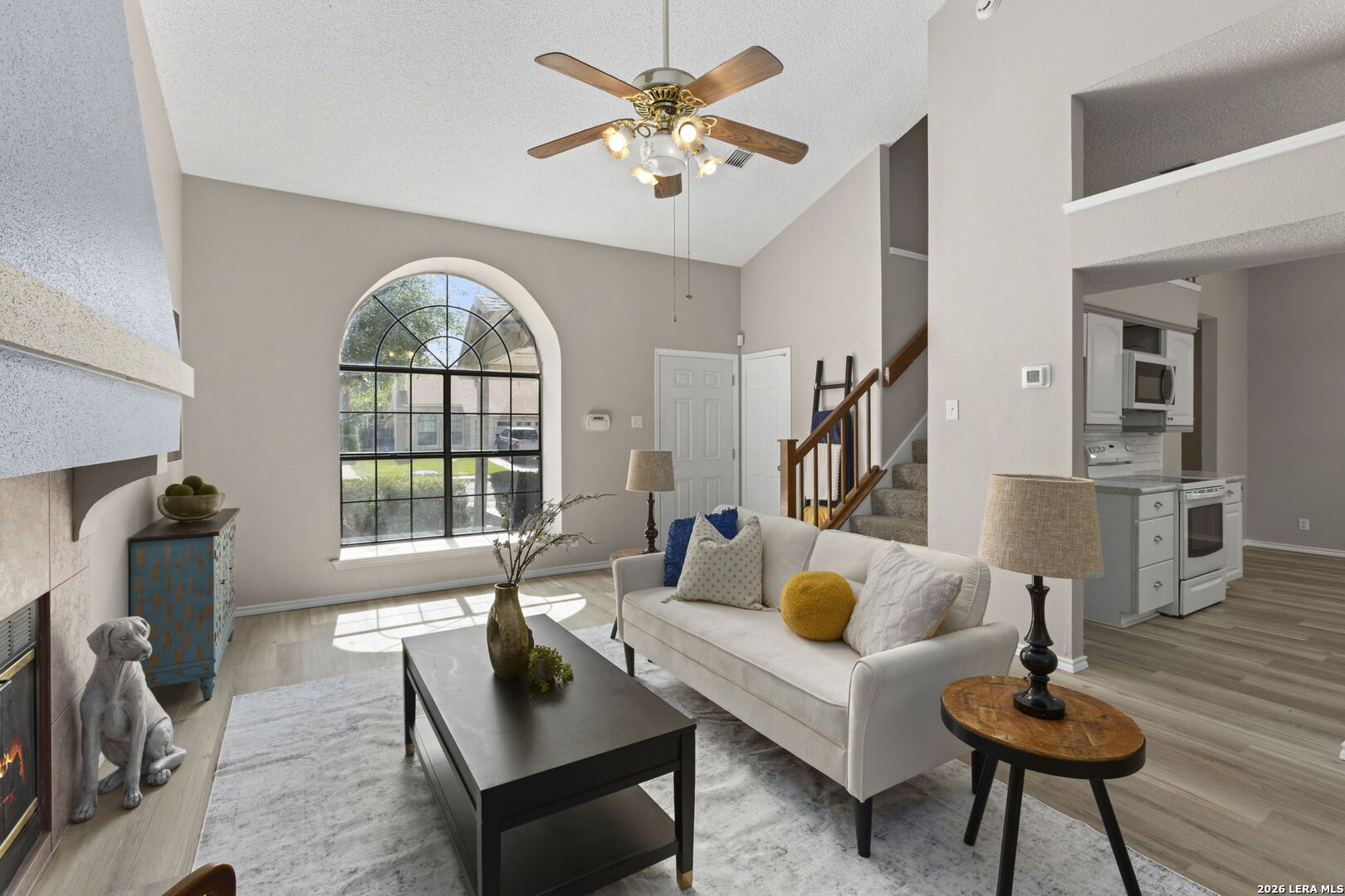 6146 VALLEY CLF