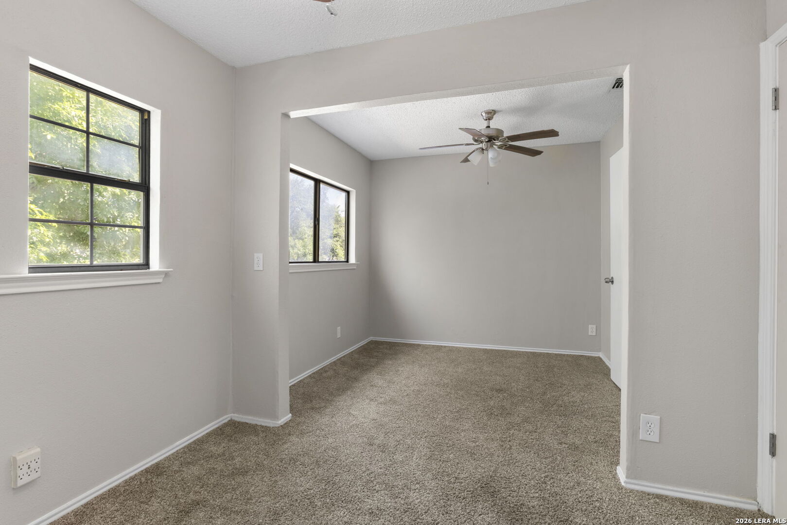 6146 VALLEY CLF