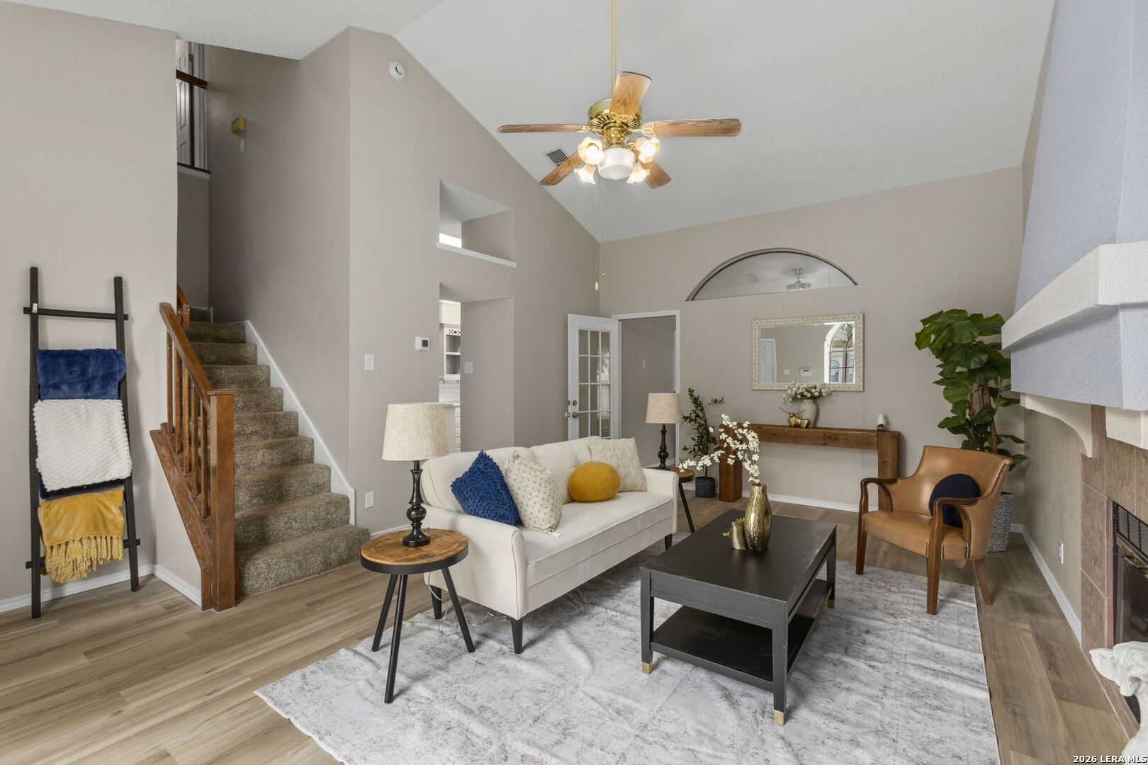 6146 VALLEY CLF
