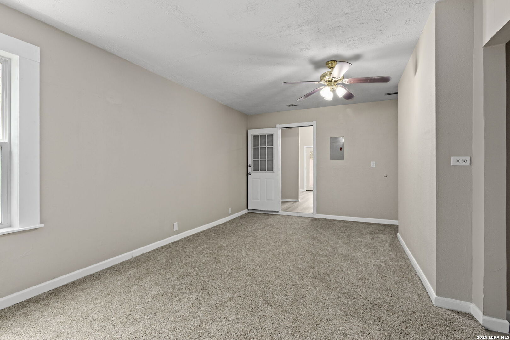 6146 VALLEY CLF