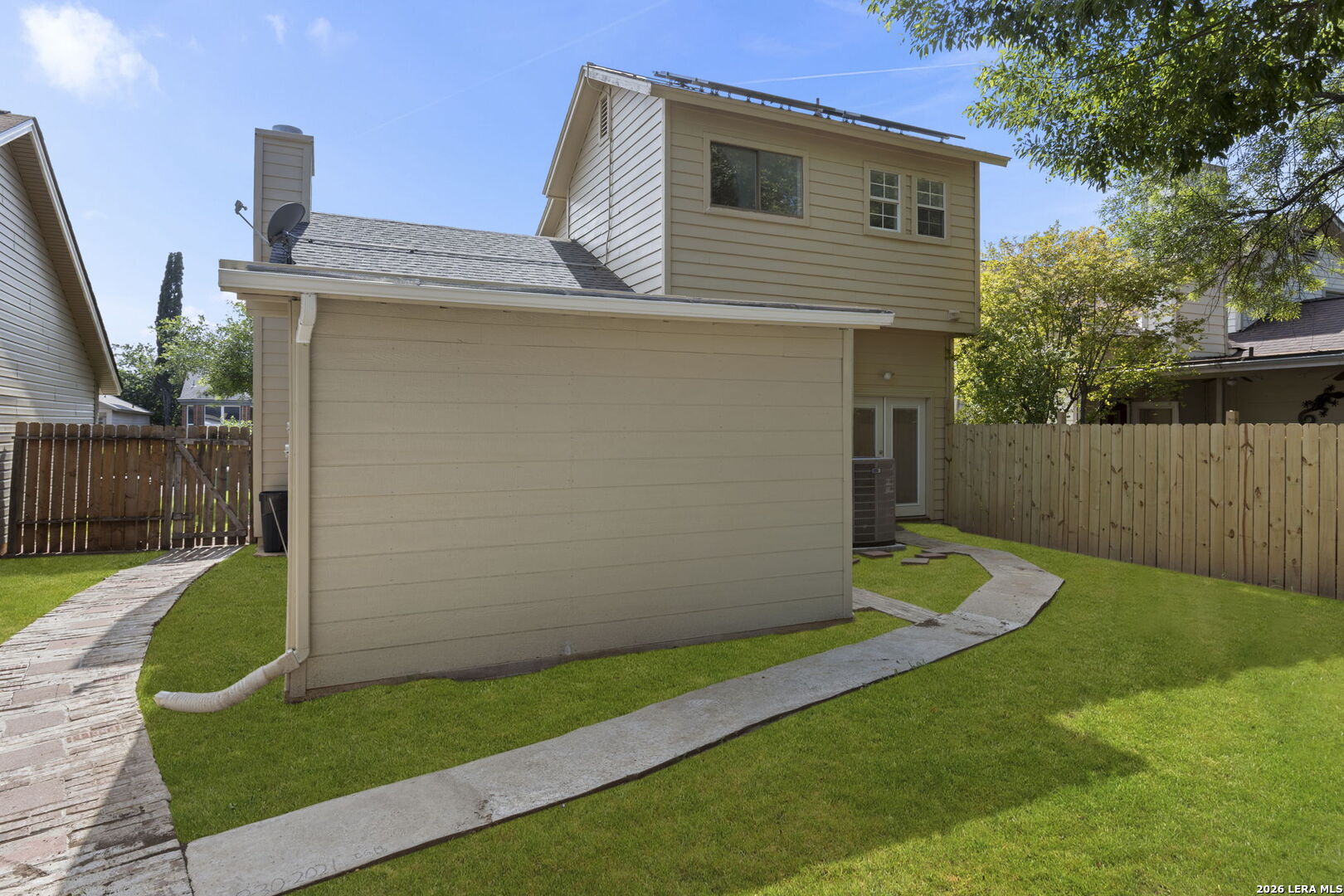 6146 VALLEY CLF
