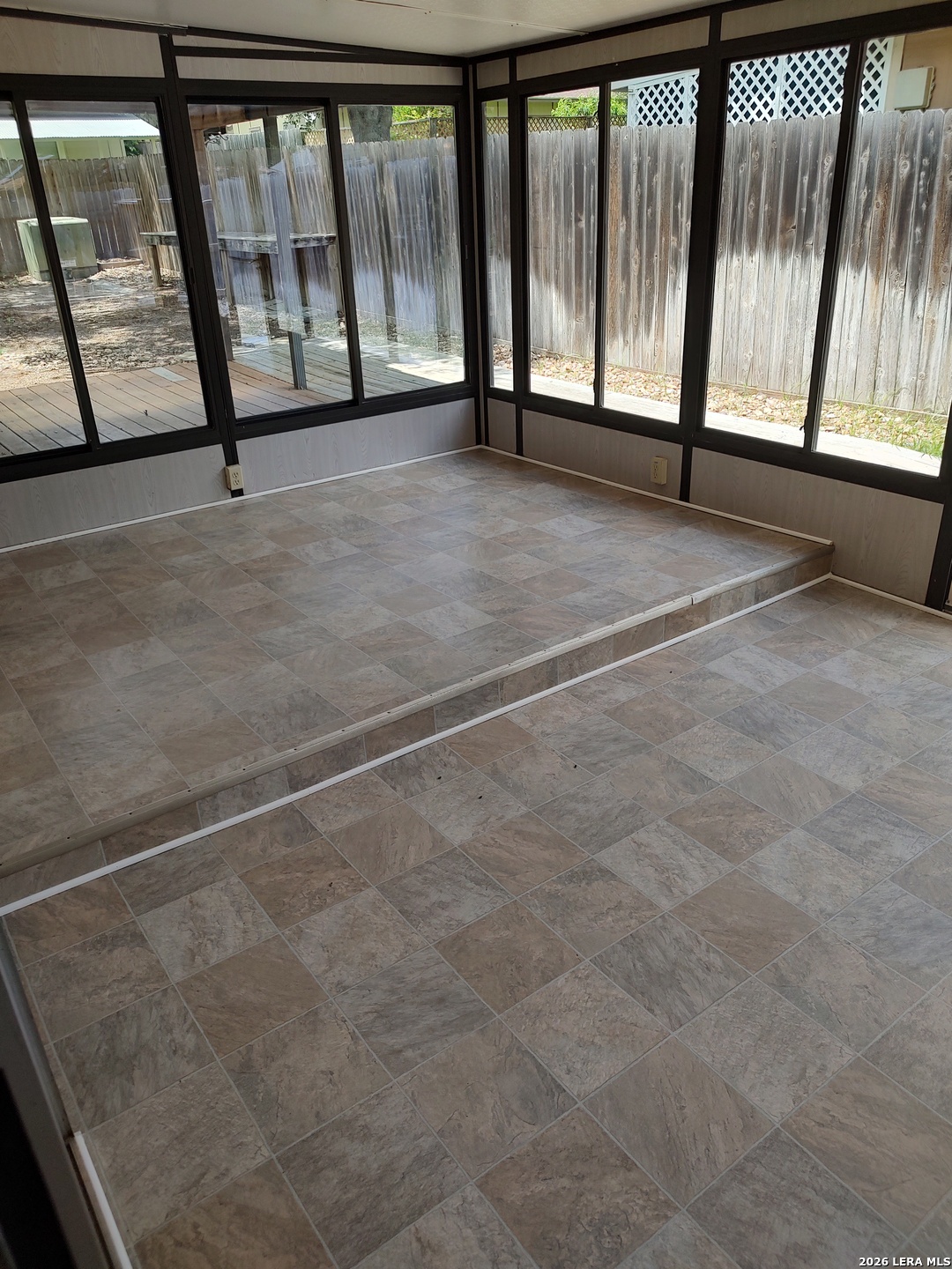 12211 Ridge Spur