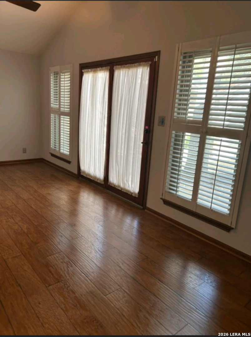 3423 River Path