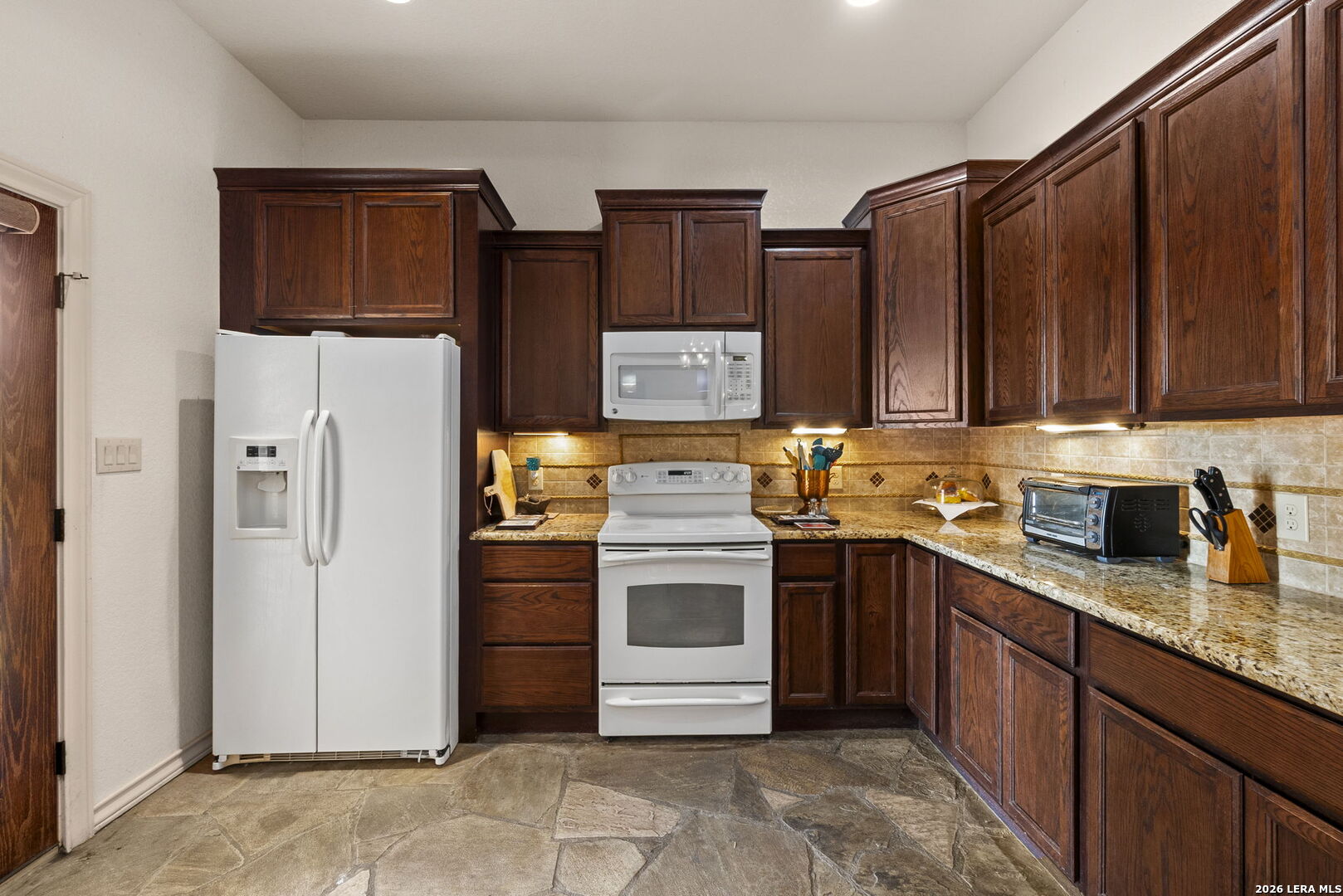 573 Hondo Oaks Dr