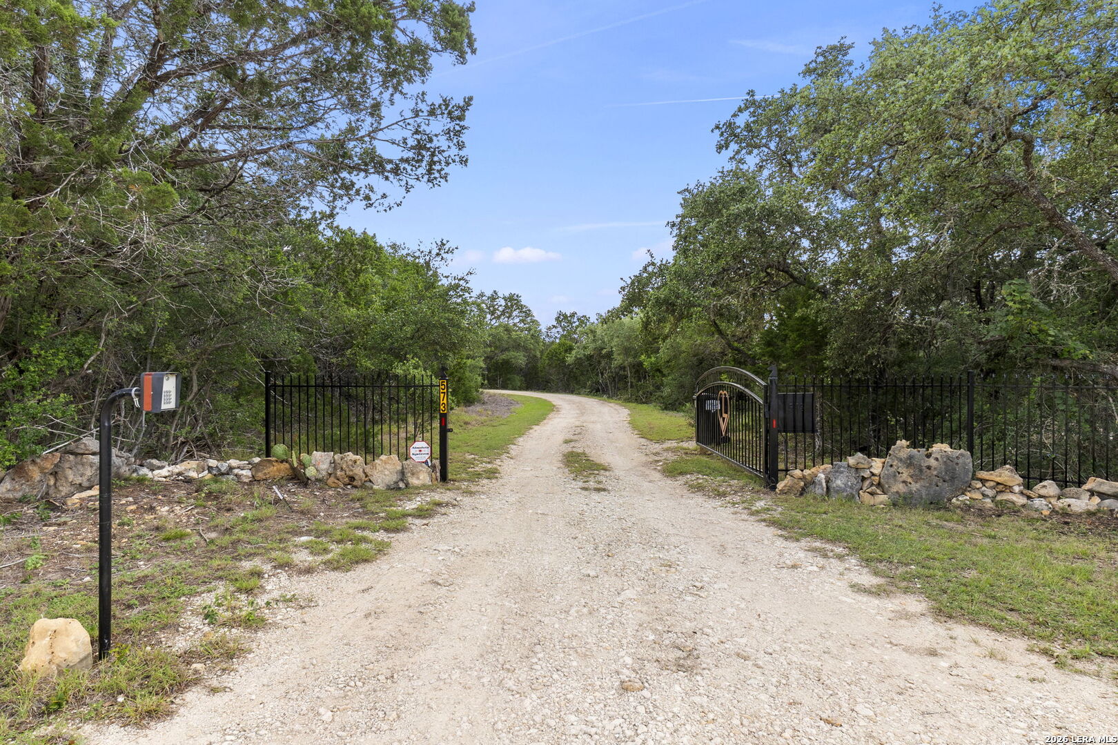 573 Hondo Oaks Dr