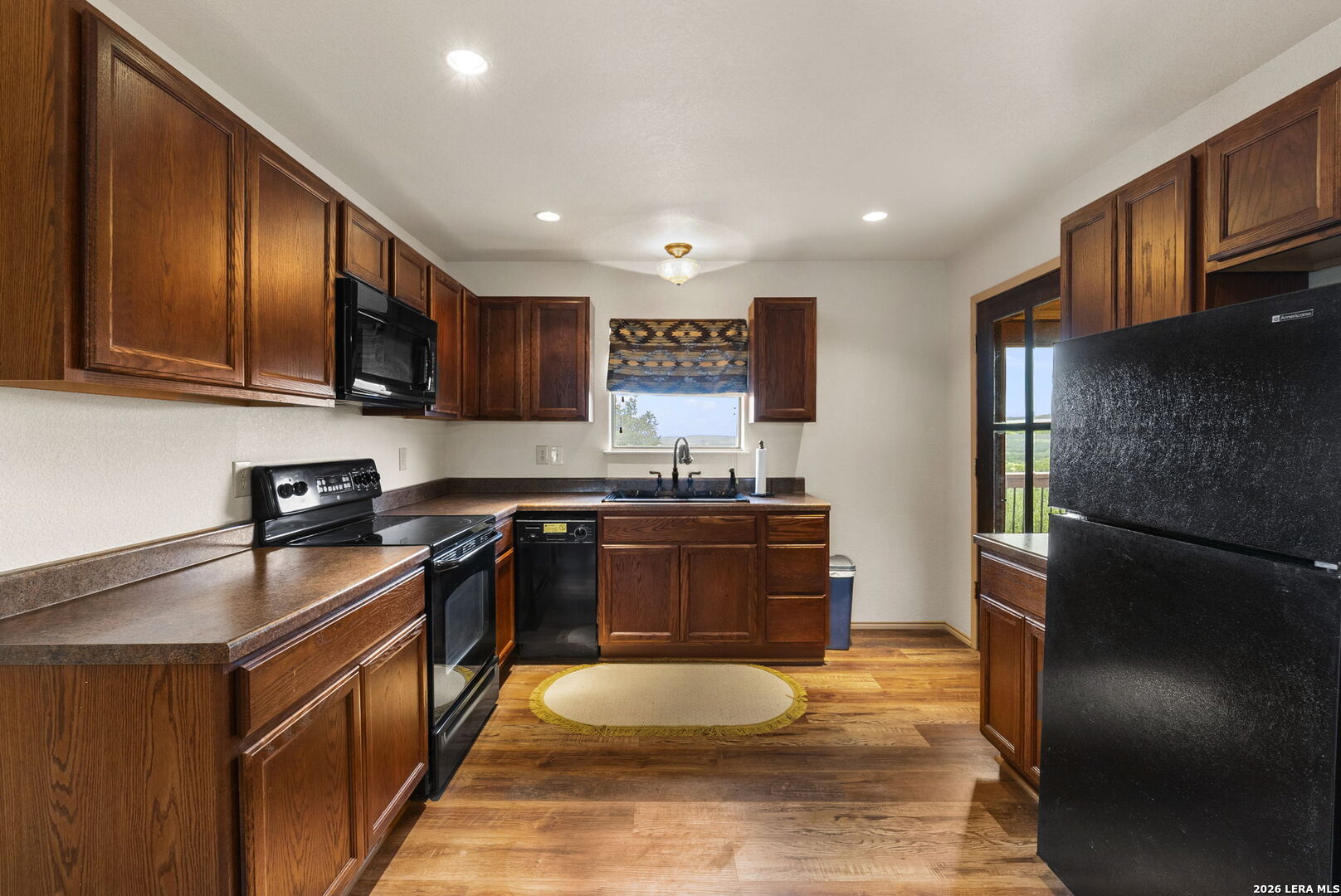 573 Hondo Oaks Dr